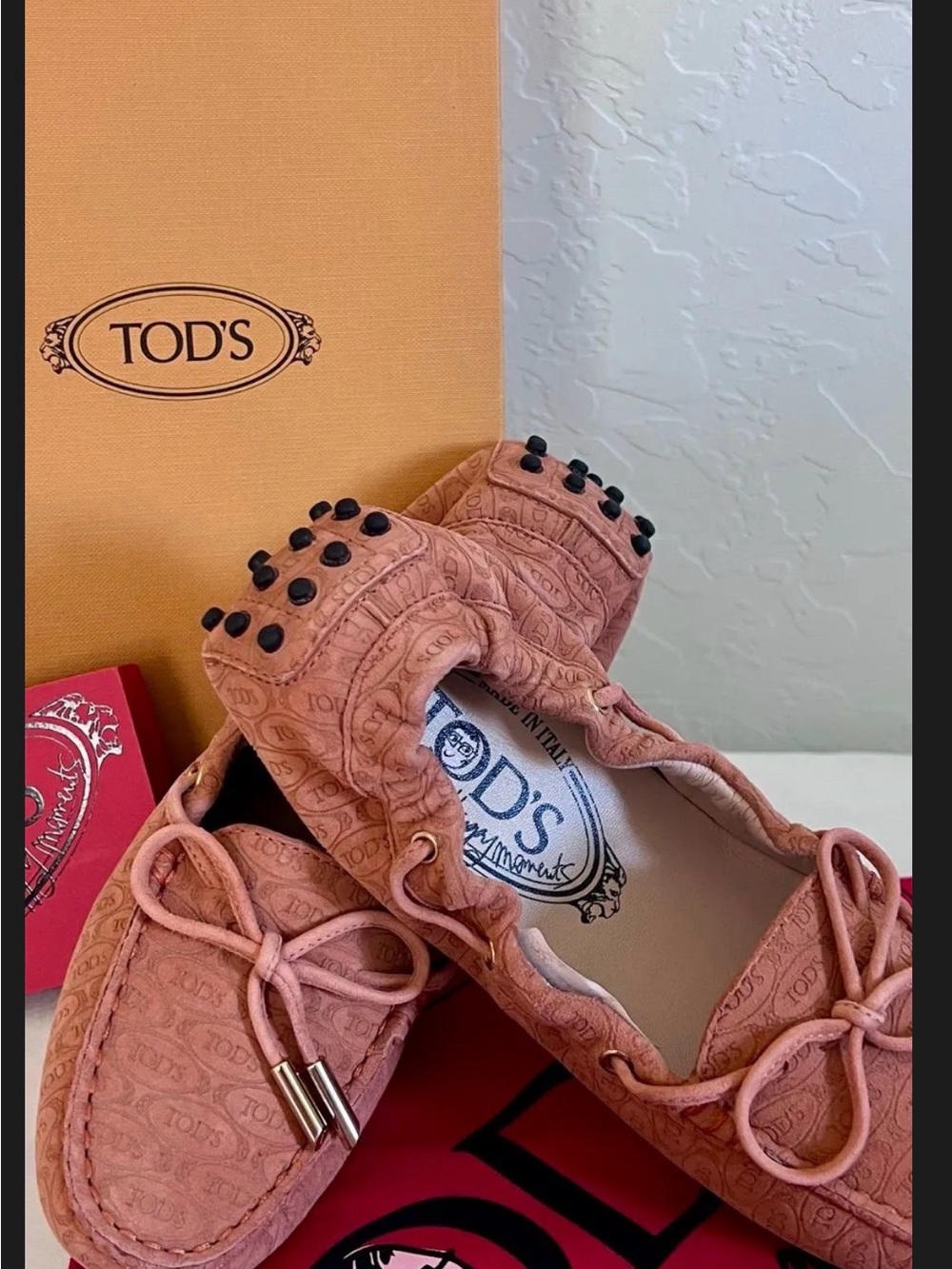 TOD'S Peach Embossed Leather Driving Moccasins with Bow